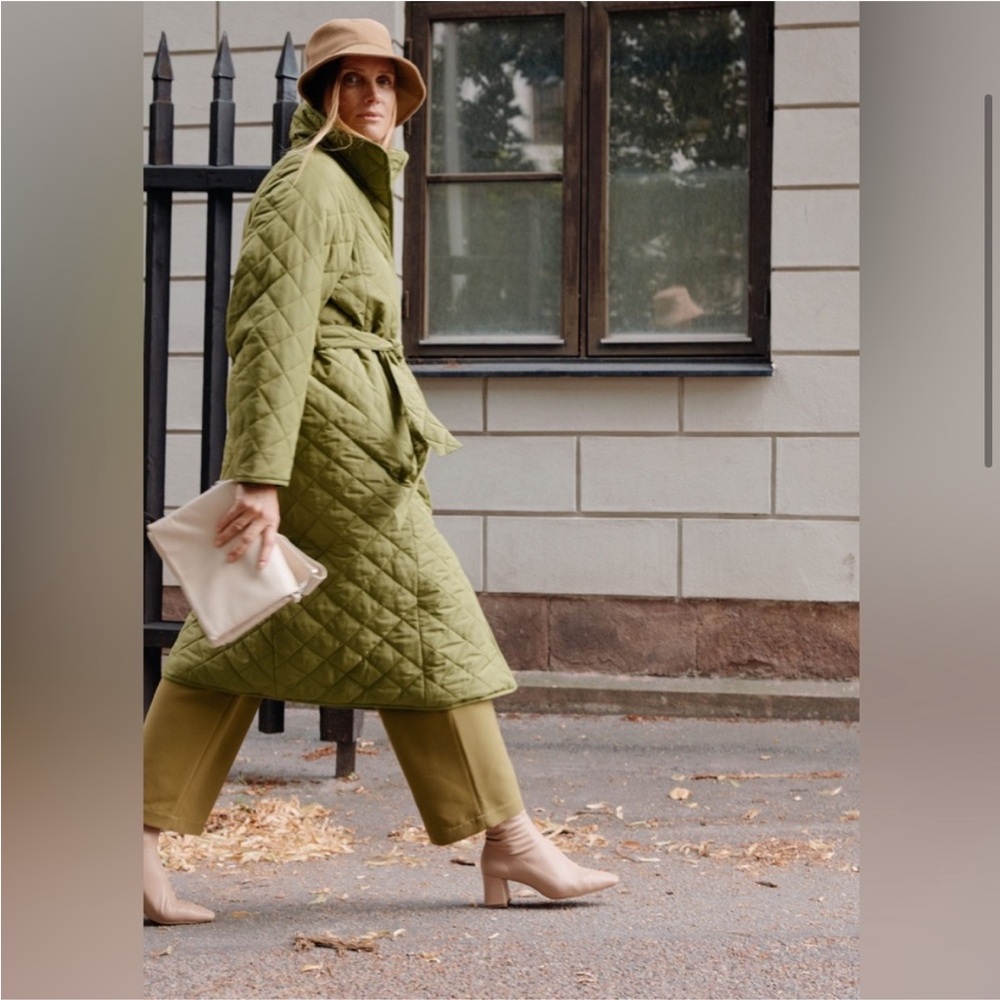 & Other Stories Long Green Quilted Coat - Picture 4 of 7